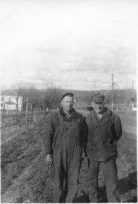 img-claude_canfield.1943.jpg img-claude_canfield.1943.jpg