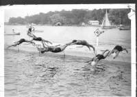 img-girls_diving.2.jpg img-girls_diving.2.jpg