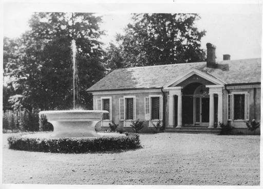 img-hallett_estate_-_gate_house.jpg img-hallett_estate_-_gate_house.jpg