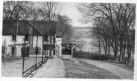 img-the_elms_house.11.jpg img-the_elms_house.11.jpg